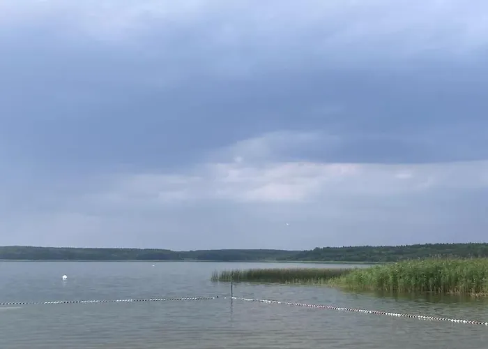 Gemuetliches Holzhaus Am See